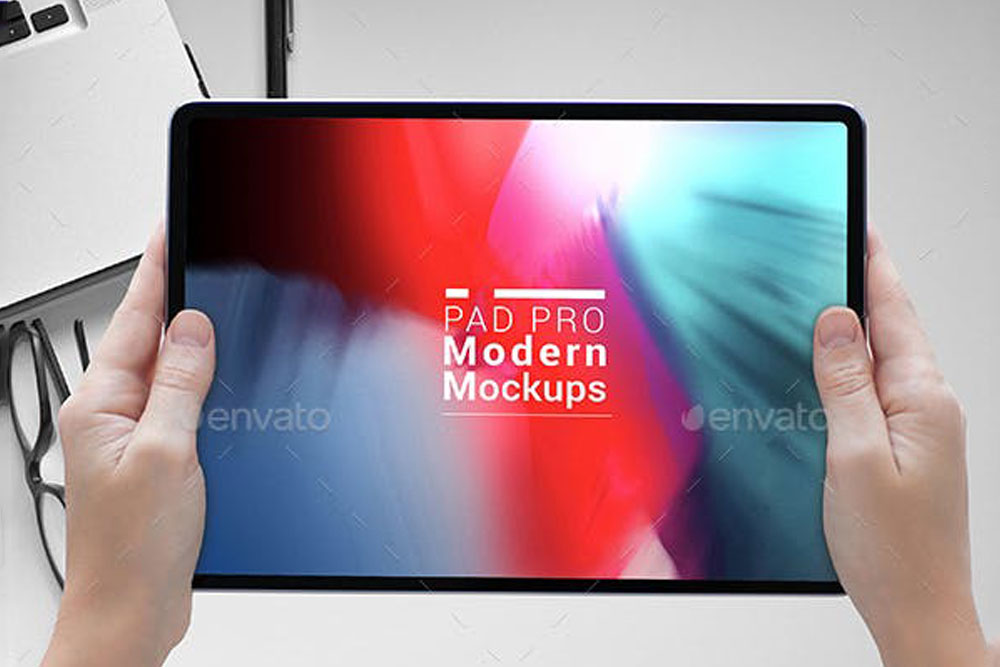 17+ Download Holding Ipad Mockup Free&nbsp;Psd